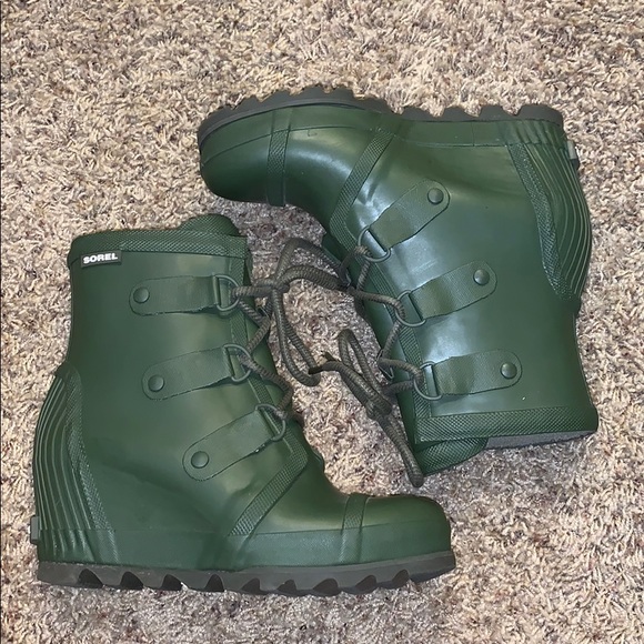 sorel green rain boots